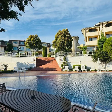 Sun Palace 4 Apartman *
